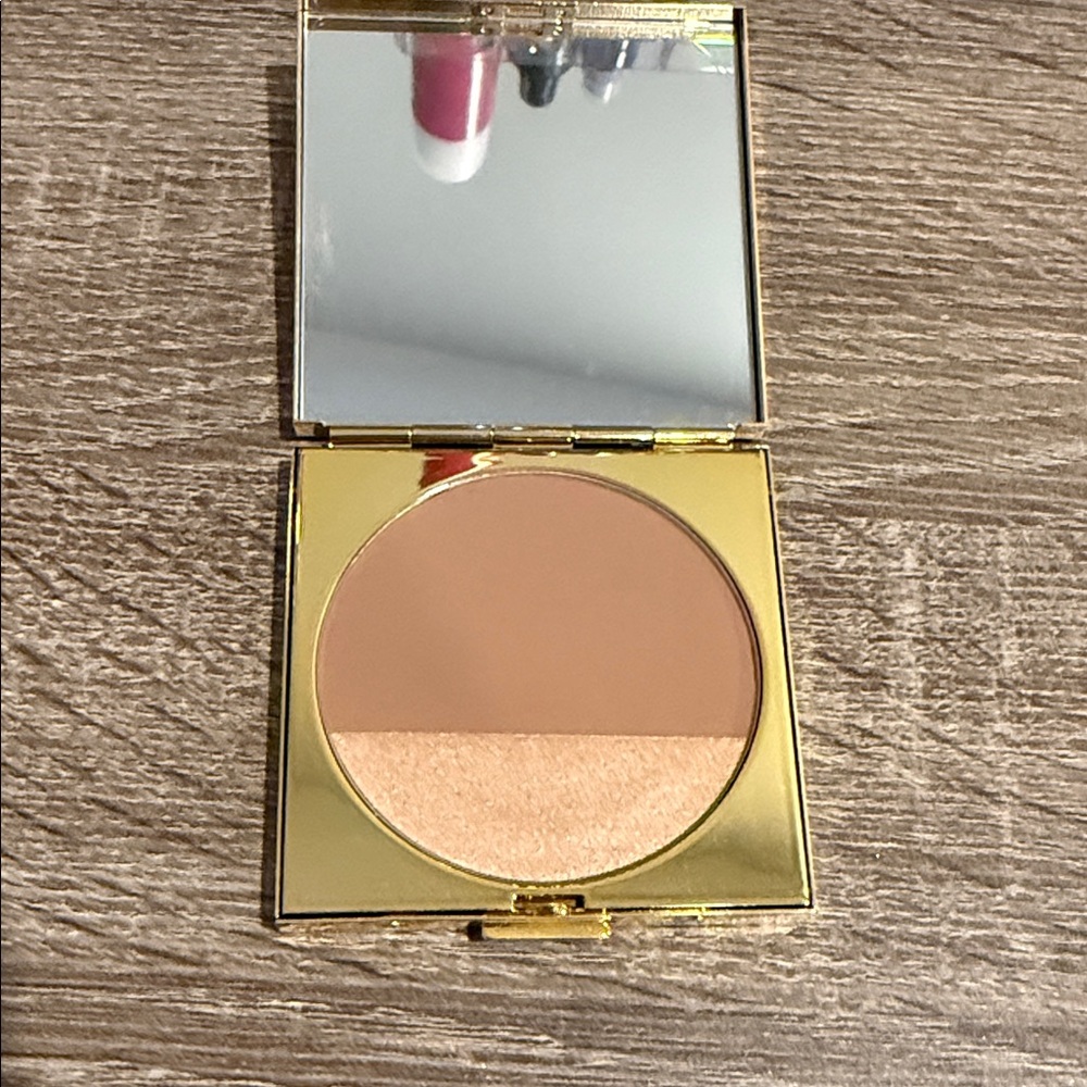 MAC Cosmetics Bronzer & Contour Duo in Brown and Tan